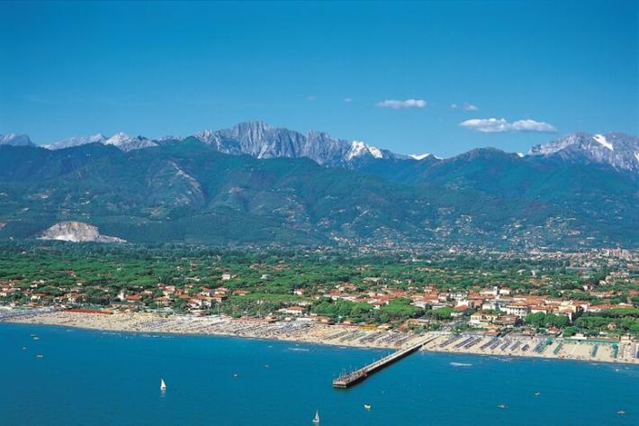 Sfreccia su bici elettrica truccata, maxi multa da seimila euro