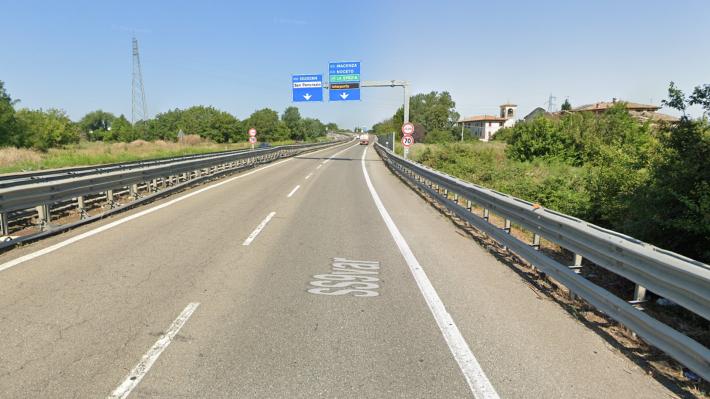 Tangenziale Nord, tragedia sfiorata: camion imbocca lo svincolo contromano provocando lo scontro fra due auto