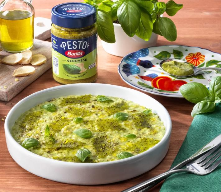 Risotto ai Grattoni e pesto Barilla, kiwi e capperi
