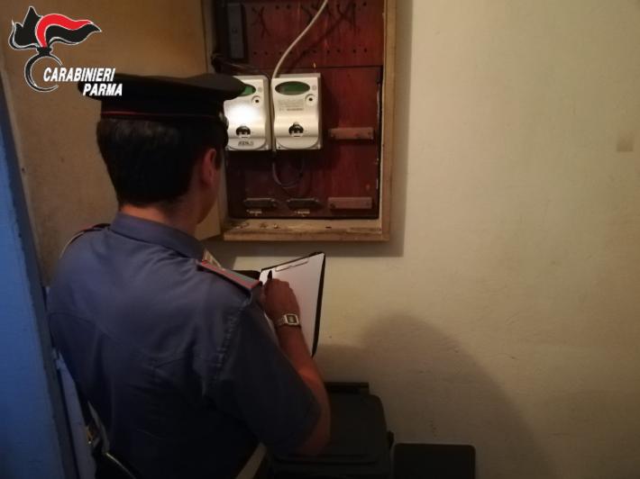 Ruba la corrente del condominio con un allaccio abusivo: 50enne nei guai