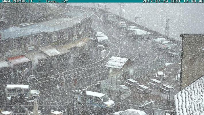 Neve a passo dello Stelvio e minime in calo in Alto Adige