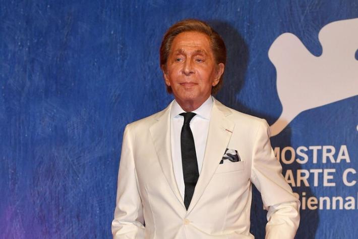 Ladri nella villa di Valentino, guardia spara e li mette in fuga