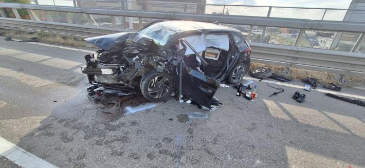  Frontale di notte. Tre giovanissimi in prognosi riservata