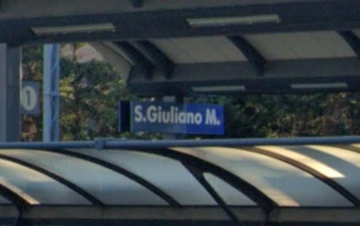 Paura sul treno per Milano Bovisa, rapinato e accoltellato turista americano