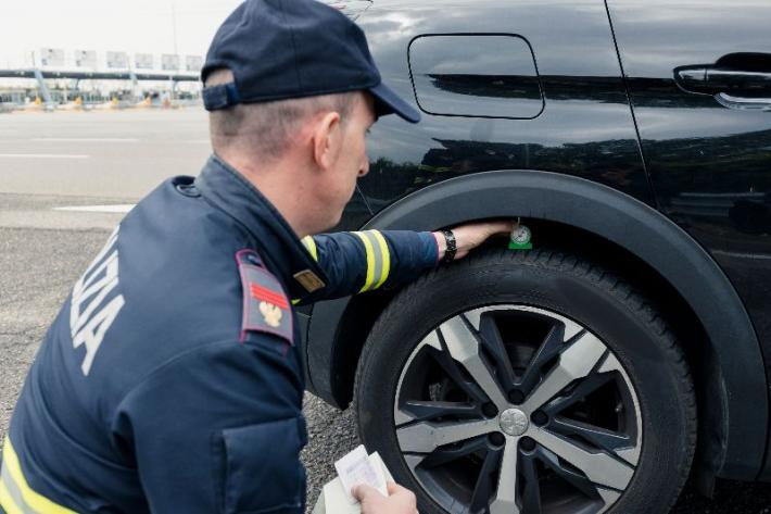 Gomme lisce e niente revisione, pi&ugrave; di 1 auto su 4 non in regola