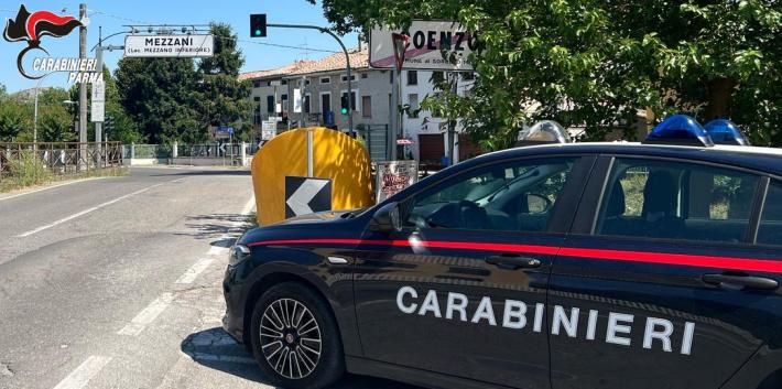 Sfonda la porta del circolo a Mezzano Inferiore e ruba casse e mixer: denunciato 29enne 