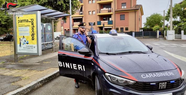 Parma: si avvicina a ragazze che si trovano da sole alle fermate degli autobus con proposte oscene. Denunciato molestatore seriale, si tratta di un 64enne italiano
