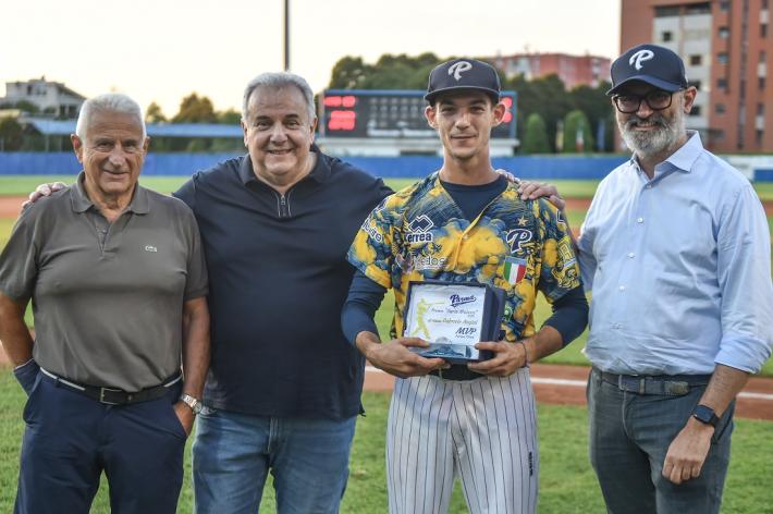 Il Parma Clima si qualifica  ai quarti di finale dei playoff sconfiggendo gli Athletics Bologna.