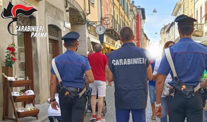 Borgo val di taro: servizio straordinario per il controllo del territorio. In occasione del carnevale estivo. Una patente di guida ritirata per guida in stato di ebrezza alcolica una denuncia per poss