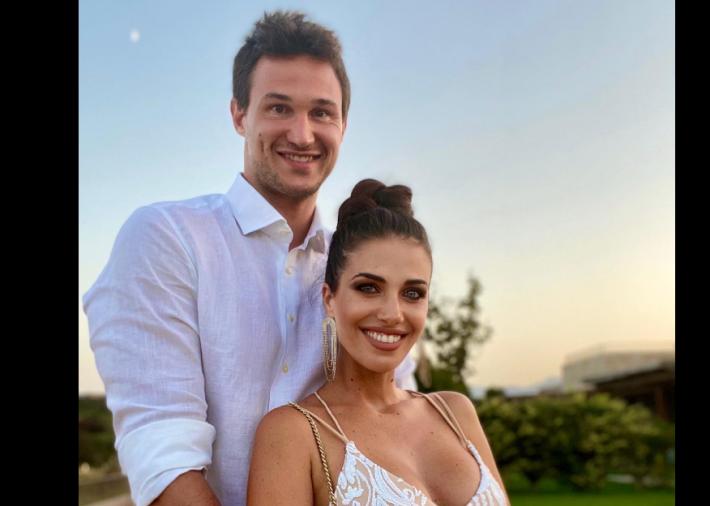 Eleonora Boi, moglie di Danilo Gallinari, morsa alla coscia da uno squalo a Porto Rico