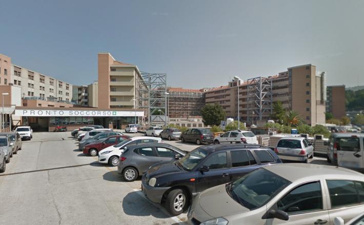 Turista parmigiano 62enne in fin di vita dopo un pestaggio a Porto Sant'Elpidio