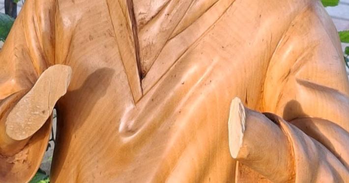 Hanno tagliato le mani alla statua di San Francesco 