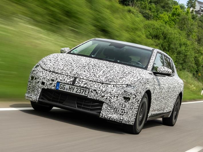 Kia EV4: elevata resistenza delle batterie anche nei test estremi