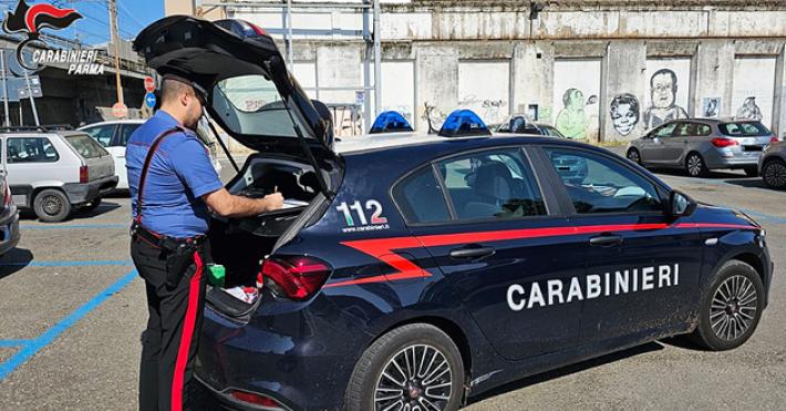 Tenta di vendere un computer portatile di dubbia provenienza a un carabiniere in servizio. Denunciata per ricettazione 50enne italiana