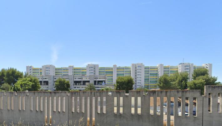 Al pronto soccorso per forti dolori scopre la gravidanza e partorisce