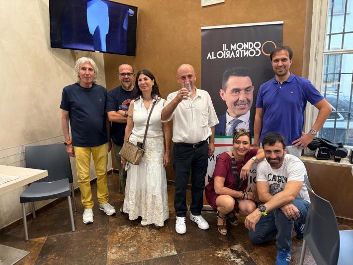 Il Team  Vannacci saluta l'estate, "ma resta vigile sul territorio", aperitivo simbolico in San Leonardo