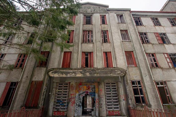 Il sapore della sorte avversa e gli ospiti della colonia Devoto