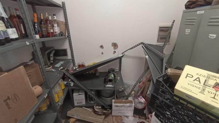 Ladri al circolo San Martino, sparisce l'incasso. Seri danni