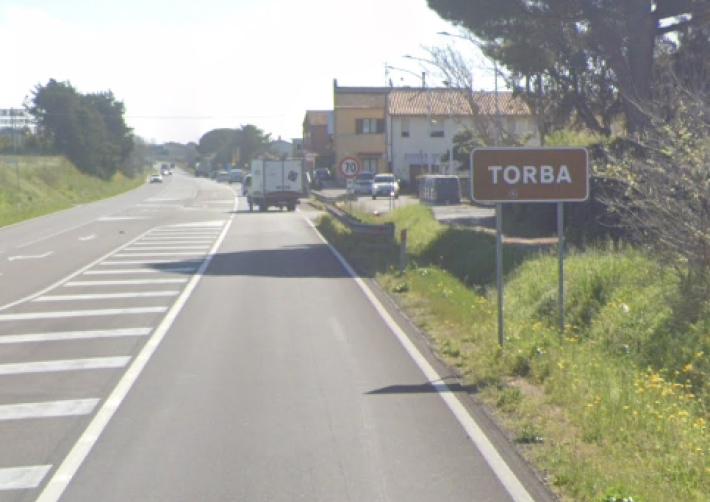 Tir colpisce auto sull'Aurelia e sfonda edificio, un morto