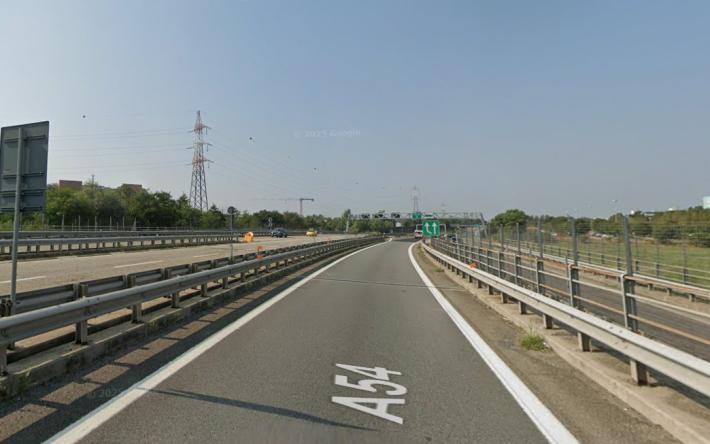 Tir due volte contromano, paura sulla tangenziale di Pavia