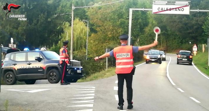 Calestano: si appropriano di 2 carte carburante e fanno rifornimenti per oltre 2.500 euro. Denunciati 27nne e 50enne italiani 