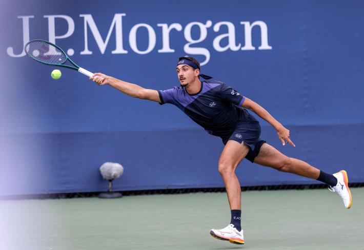 US Open: Sonego rimonta e spreca, Djokovic avanti piano 