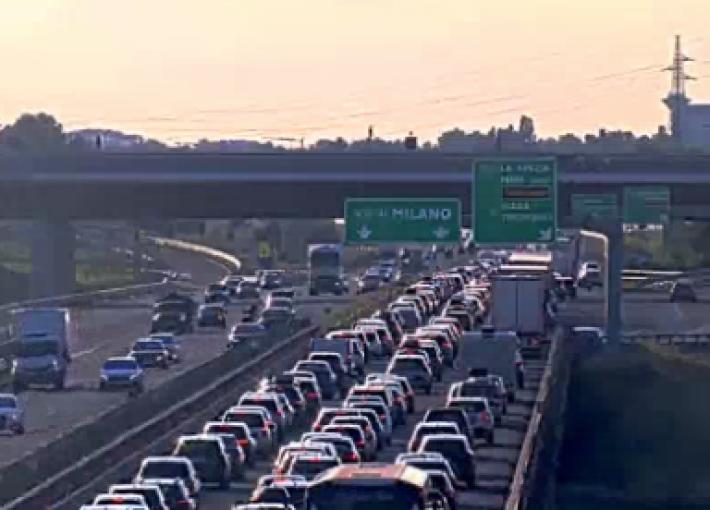 Traffico intenso nel tratto parmigiano dell'A1, code a tratti