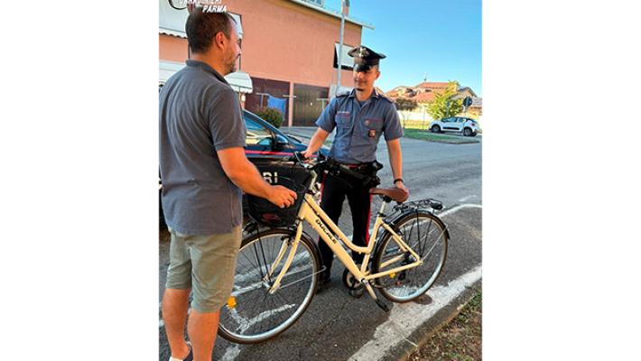 Fontanellato: ruba una bici da una rastrelliera. Nei guai 18enne straniero.