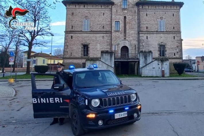 Sissa tre casali: pensa di avre acquistato un pc ma il pacco vuoto. Denunciato 50enne italiano