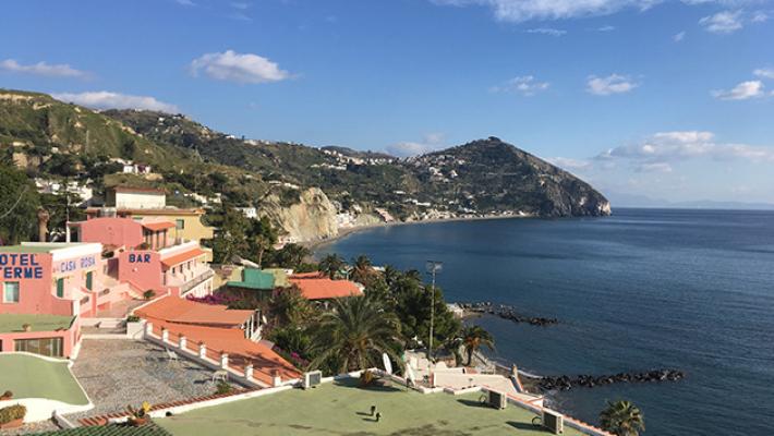 Parma: casa vacanze con vista mare all&rsquo;interno di un complesso residenziale. Ma &egrave; una truffa. Denunciata 24enne italiana