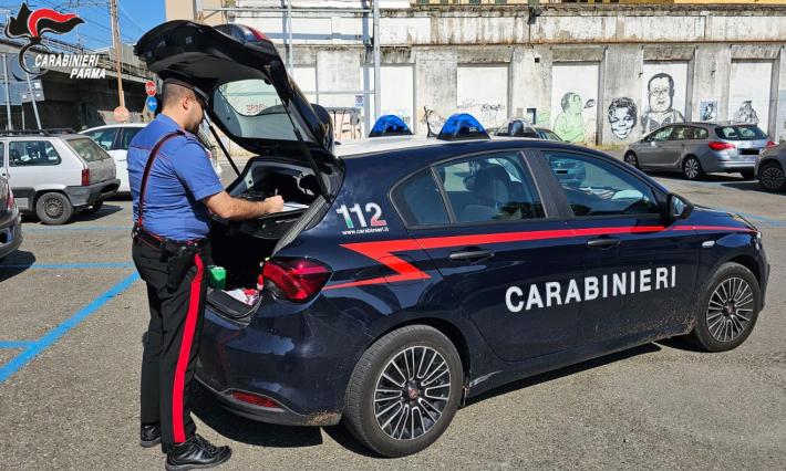 Viale Mentana, lega il monopattino ad un palo davanti alla palestra, ma all'uscita trova solo la catena tranciata: denunciato  un 31enne 