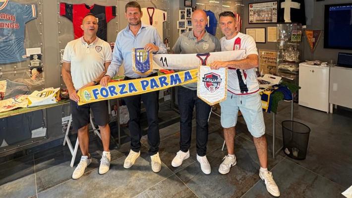 Scambio dei gagliardetti, un pre-partita all'insegna del fair play