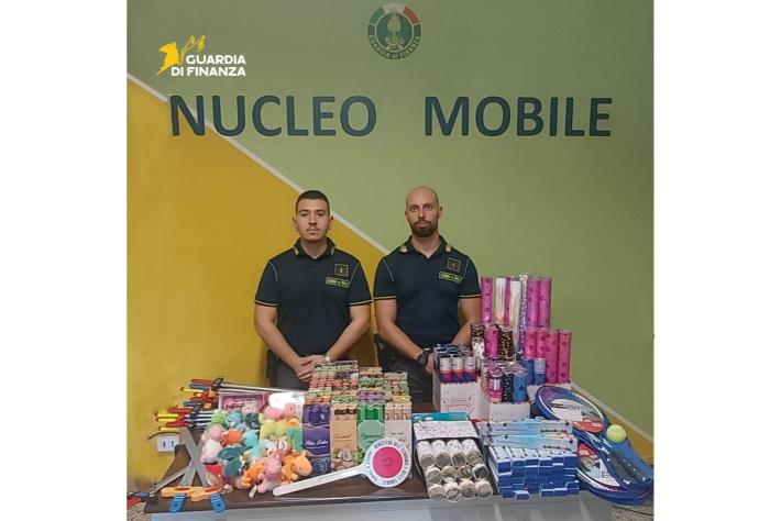 Sequestrati oltre 4000 prodotti non sicuri in due empori cinesi a Parma e Sorbolo 