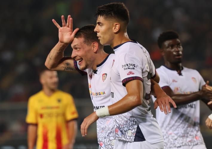 Si risveglia il "gallo" Belotti, doppietta: il Cagliari espugna Lecce