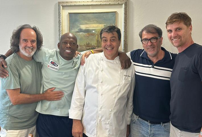 Il ritorno a Parma di Tino Asprilla. Ed &egrave; subito pranzo con gli amicissimi Osio, Apolloni e Melli