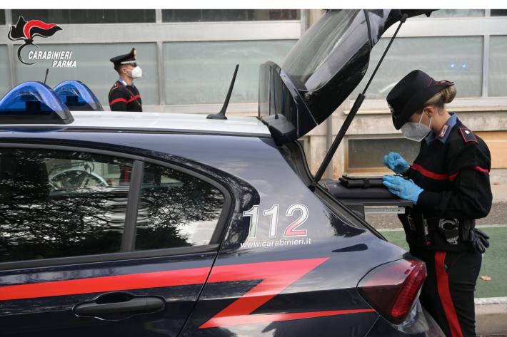 Parma: controlli a tappeto, sgomberata la piscina di via carlo magno e disposti nuovi allontanamenti dal parco ducale. Denunce e sanzioni.