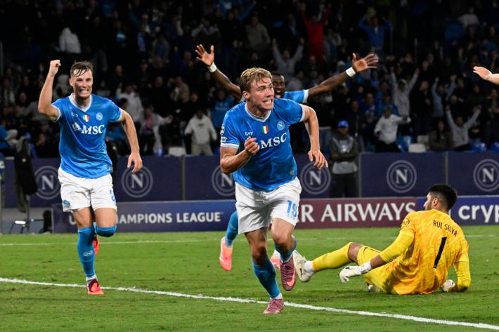 Il Napoli piega lo Sporting, Juve 2-2 col Villareal