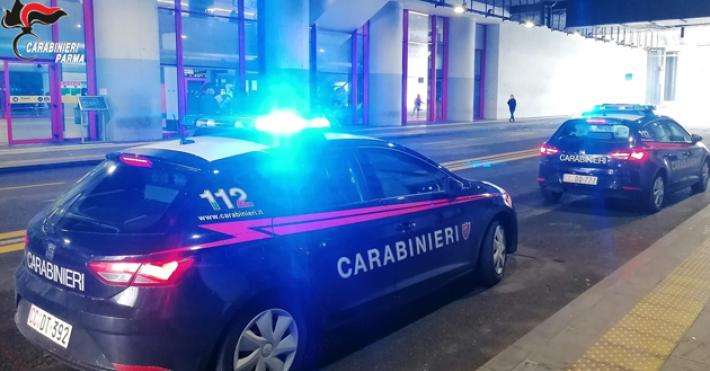Alla fine di agosto rapinarono un ragazzo alla fermata dell&rsquo;autobus strappandogli la collana d&rsquo;oro dal collo. Denunciati 4 stranieri