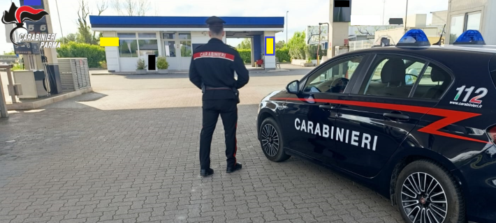 Parma: aiuta un&rsquo;automobilista in panne allo &ldquo;Spip&rdquo; ma &egrave; una trappola e viene colpito e rapinato del portafoglio. Denunciato 31enne straniero