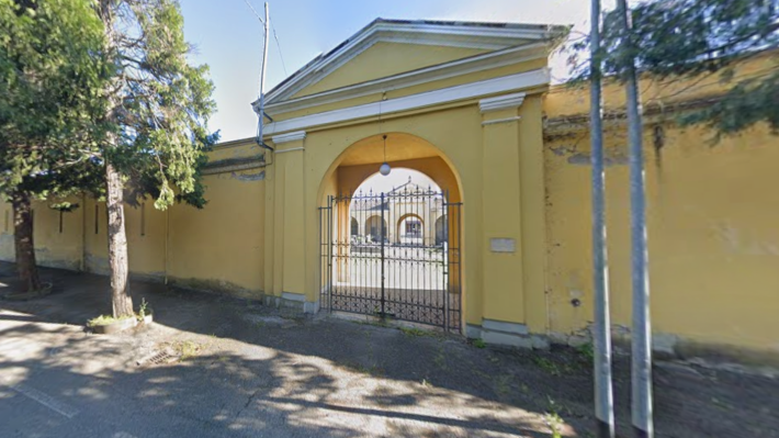 Amara scoperta al Cimitero di Valera: furto notturno, danni alla struttura e a cappelle private