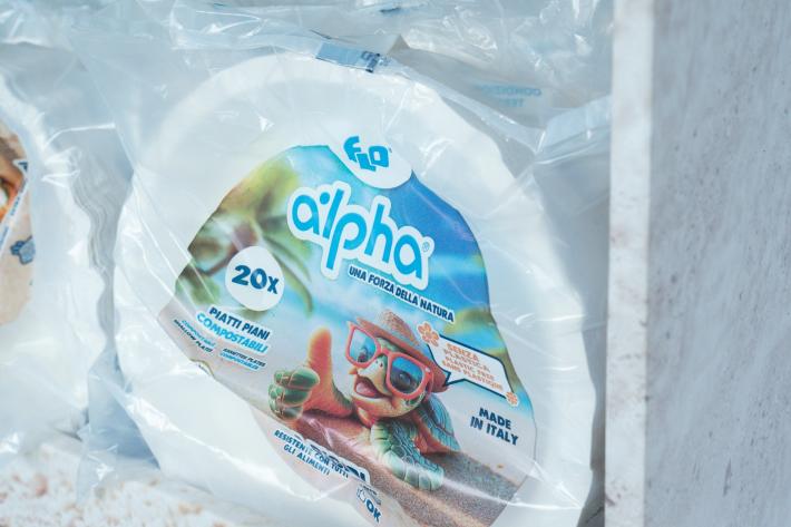 Flo lancia Alpha, la nuova linea in carta senza plastica sviluppata con Qwarzo