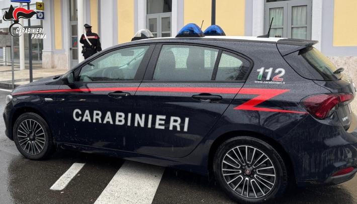 Collecchio: doveva rimanere in regime di arresti domiciliari all&rsquo;interno di una comunita&rsquo; di Parma ma e&rsquo; stato trovato alla stazione dei treni di Ozzano Taro pronto a lasciare il territorio parmense. 