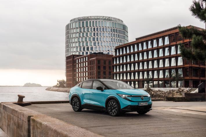 Nuova Leaf, l'autonomia arriva a 622 km