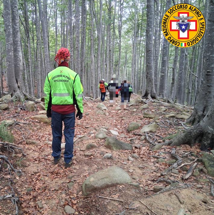 Lagoni, una donna scivola e si ferisce: intervento del soccorso alpino