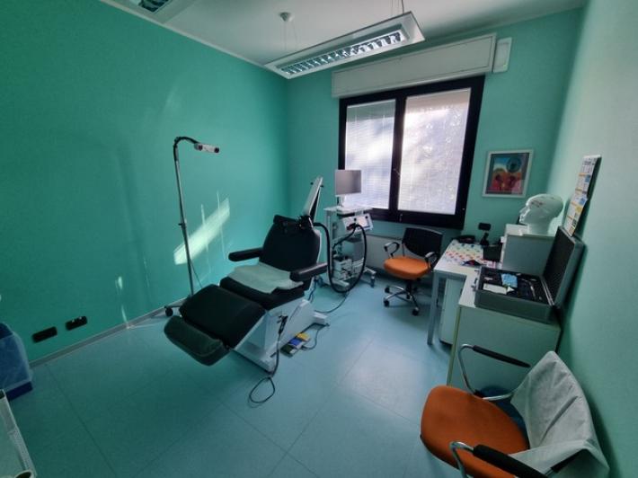 Dipendenze patologiche, la stimolazione magnetica transcranica ripetitiva (rTMS) una nuova forma di terapia