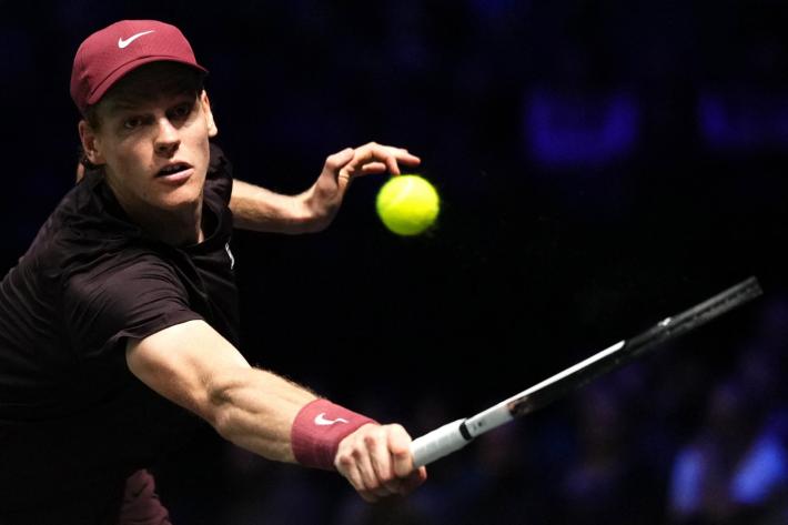 Tennis: Parigi, Sinner batte Bergs e va agli ottavi