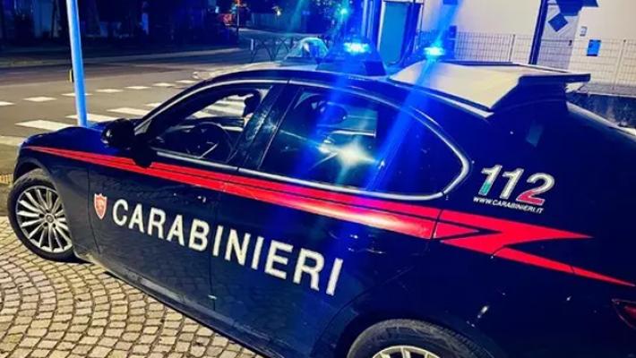 Due in scooter sparano e uccidono 18enne nel Napoletano