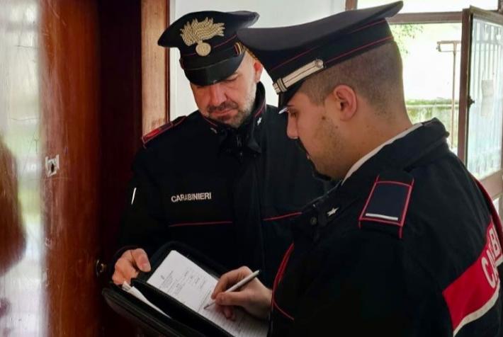 Occupano abusivamente un appartamento in citt&agrave;: quattro stranieri denunciati