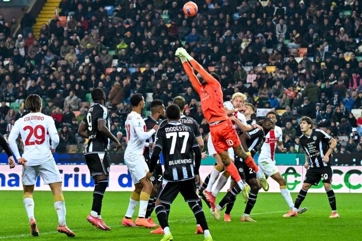 Colpaccio del Genoa a Udine: 2-1. I rossobl&ugrave; tengono il passo del Parma - Risultati e classifica