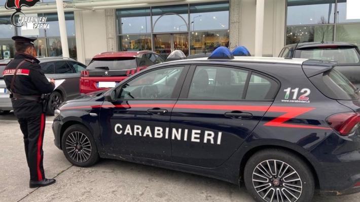 Parma: tenta lo shopping natalizio con uno zaino schermato ma il colpo fallisce. Arrestato 26enne straniero 